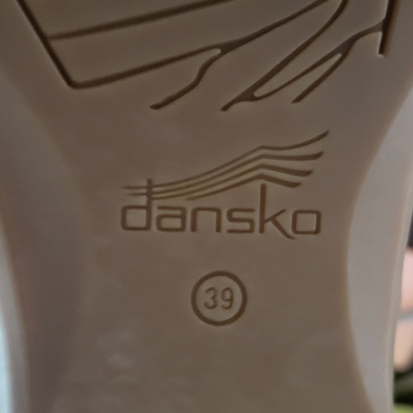 DANSKO Reeta Sandals Ivory Nubuck Buckle Closure Size 39 (US 9) - Picture 9 of 10